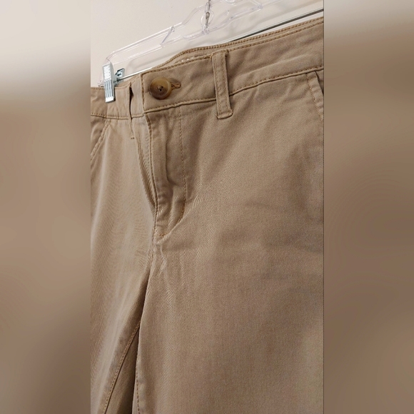 American Eagle Outfitters Super Stretch Skinny Fit Khaki Pants Size 8 Short - Picture 1 of 7